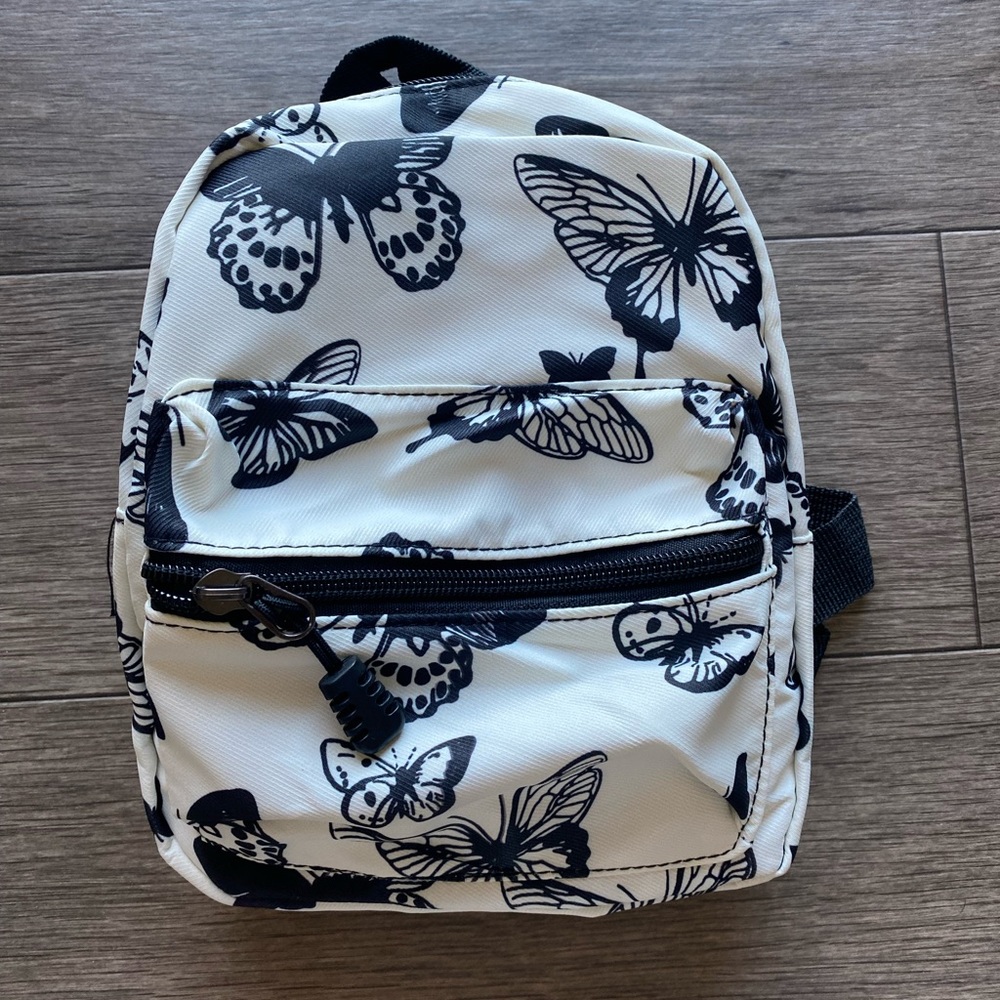 Butterfly Backpack White and Black Preppy Classic Backpack Waterproof